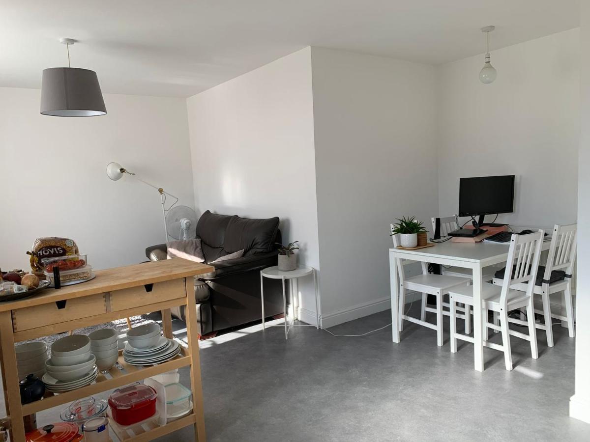 Bright, Chilled Ensuite Db Room In A Shared Flat! Londen Buitenkant foto