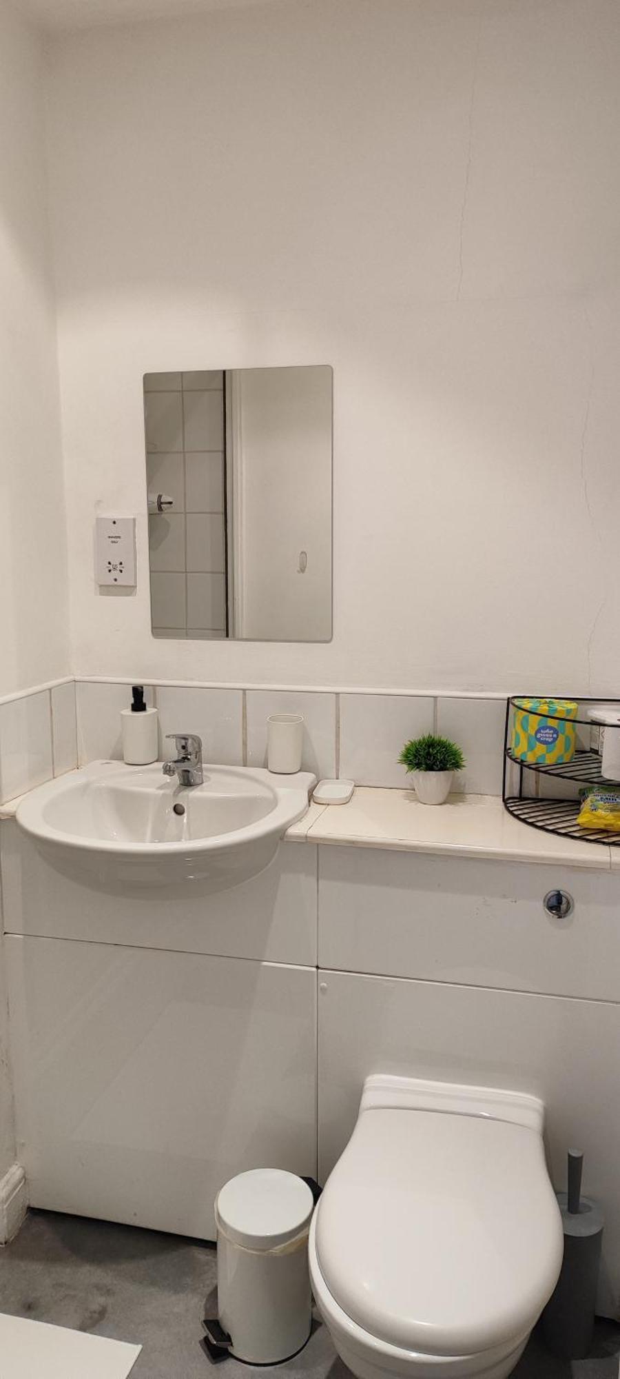 Bright, Chilled Ensuite Db Room In A Shared Flat! Londen Kamer foto
